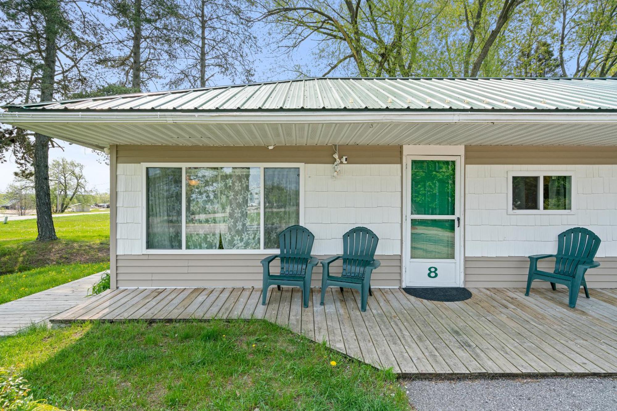 Motel South Arm Retreats East Jordan Exterior foto