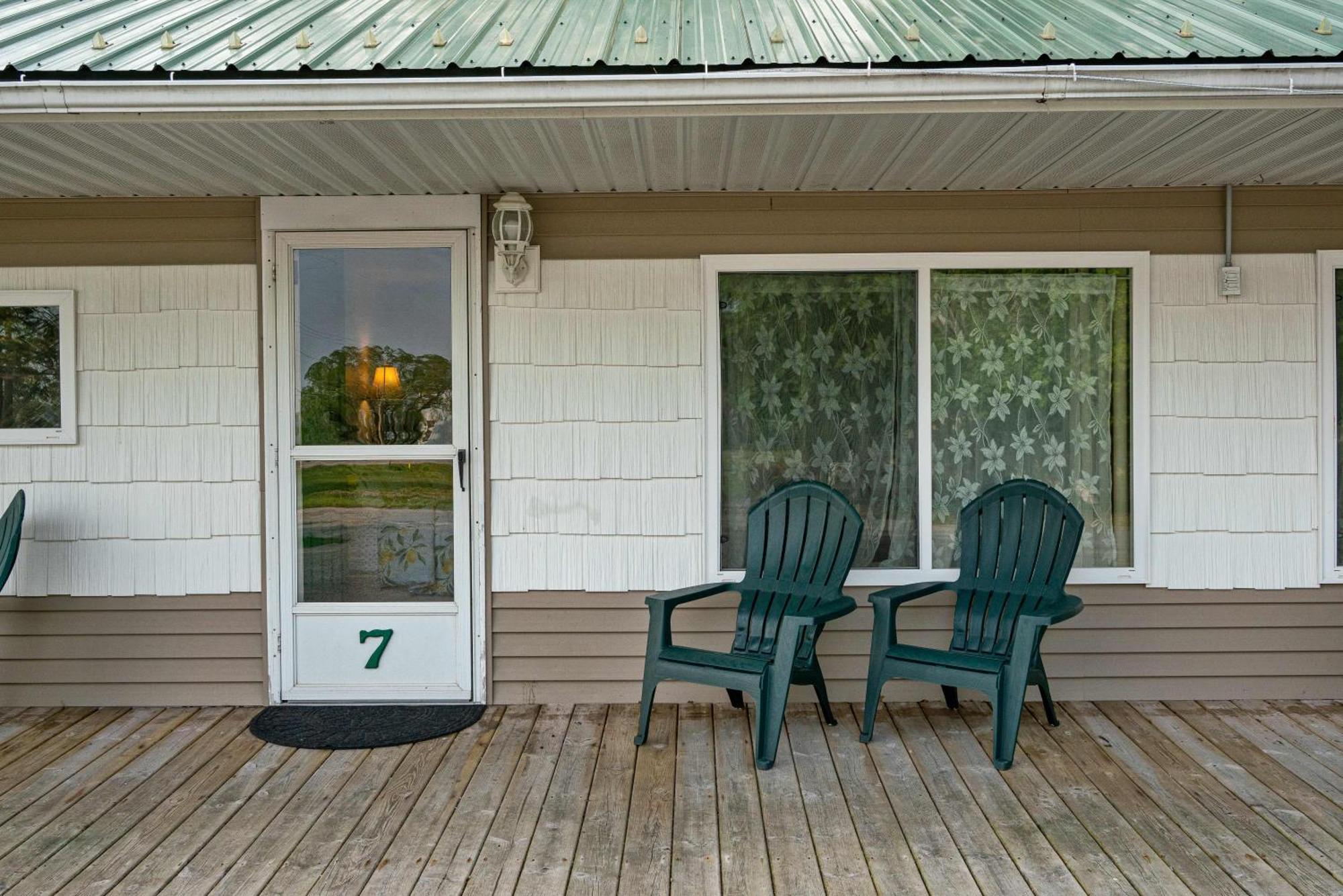 Motel South Arm Retreats East Jordan Exterior foto